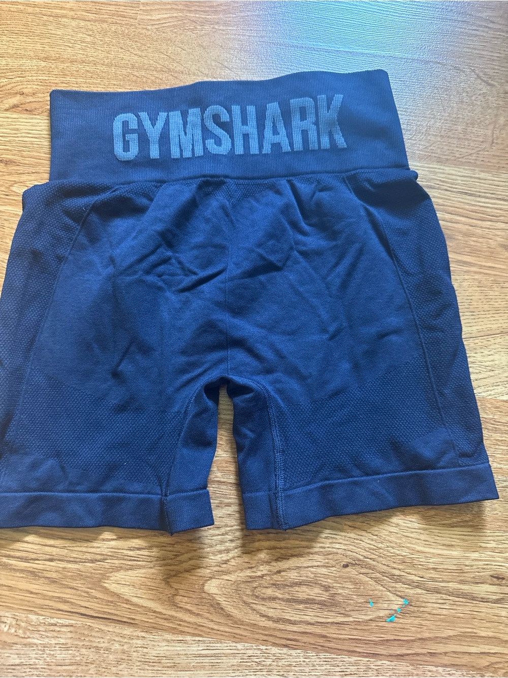 Gym shark legging shorts